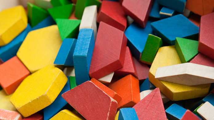 Des dominos de toutes les couleurs