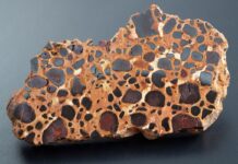 La Guinée carbure au bauxite bauxite