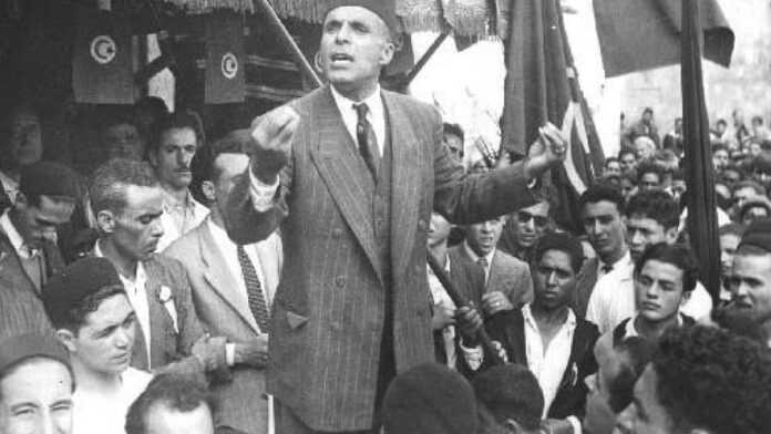 Habib Bourguiba prenant la parole à Bizerte