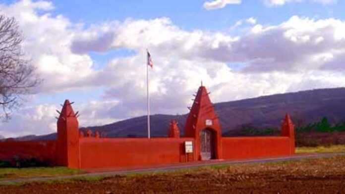 Facade du Tata en 2004