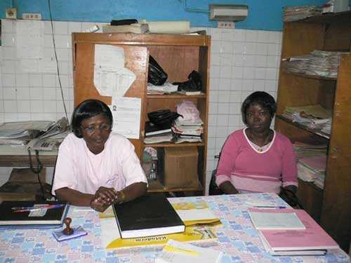 Sages femmes du centre de protection maternelle et infantile Sages femmes du centre de protection maternelle et infantile