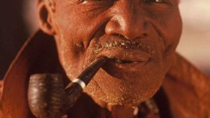 Vieil homme himba