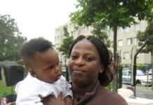 Dans l’intimité des squatteurs d’Aubervilliers Alima et son bébé