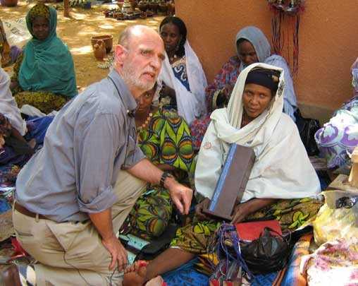 Benoït de Chassy et Mariama Hama