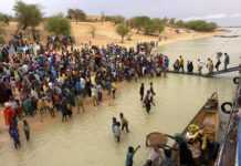 Trafic sur le fleuve Niger, près de Tombouctou