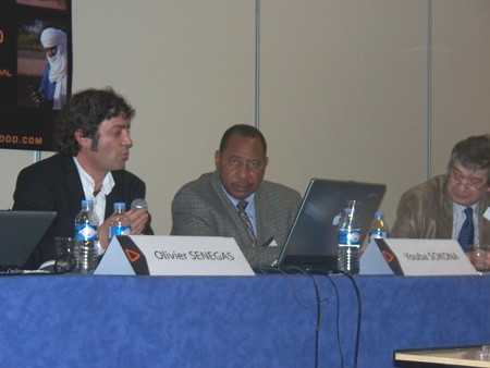 Youba Sokona (au centre) à la table ronde organisée par Tech for food 2008