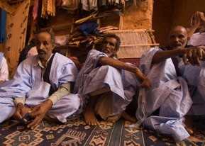 De gauche à droite, Ahmed, Sidi et Ahmed, chameliers de Chinguetti