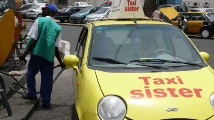 Taxisister2.jpg