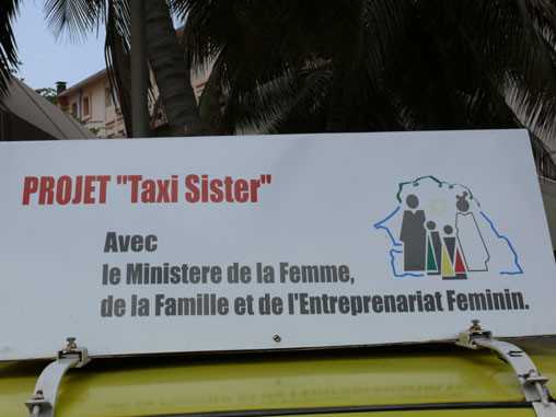 Taxisister3.jpg