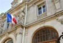 France: polémique après une agression sur trois lycéens maghrébins France: polémique après une agression sur trois lycéens maghrébins