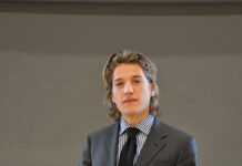 Sarkozy père et fils, un sain esprit pour l’Afrique ? 2355043307_b0e3512874.jpg