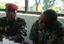 Photo : Moussa Dadis Camara et Sékouba Konaté / Par Franck Salin, le 3 octobre 2009 à Conakry, Guinée