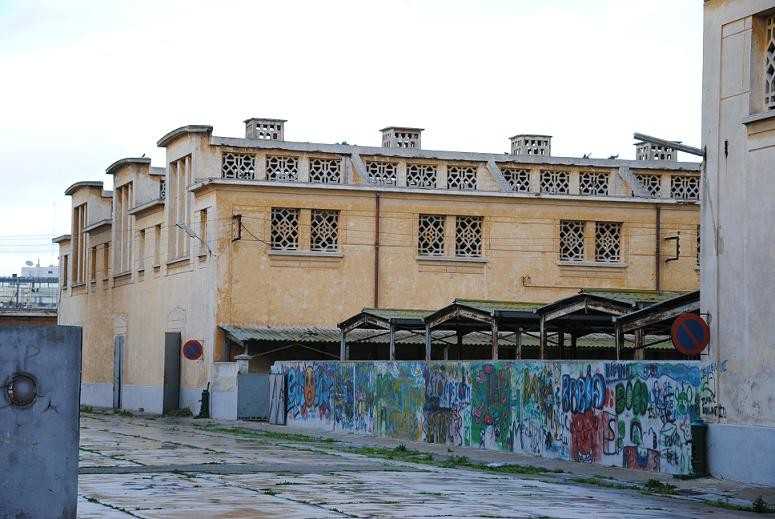 Un des principaux batiments des Abattoirs Un des principaux batiments des Abattoirs