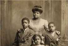 Ida-B-Wells-_and_-family.jpg