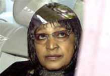 Nelson Mandela descendu en flammes par son ex-femme Nelson Mandela descendu en flammes par son ex-femme