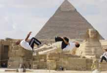 Performance au pied des pyramides