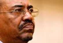 Le président El-Béchir défie la CPI en se rendant au Tchad