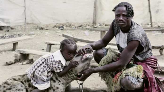 Mummy Ahmadu et Mallam Mantari Lamal avec Mainasara, Pieter Hugo