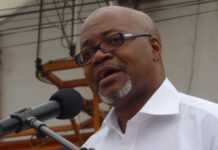 André Mba Obame : « Il n’y a rien à attendre d’Ali Bongo » André Mba Obame : « Il n’y a rien à attendre d’Ali Bongo »