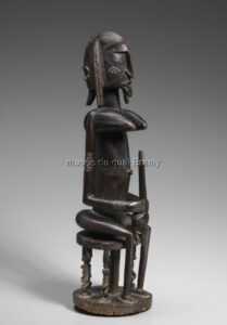 Figure féminine assise avec une figure dans le dos (Maternité), Bombou Toro