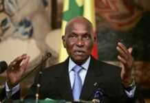 Abdoulaye Wade contre-attaque