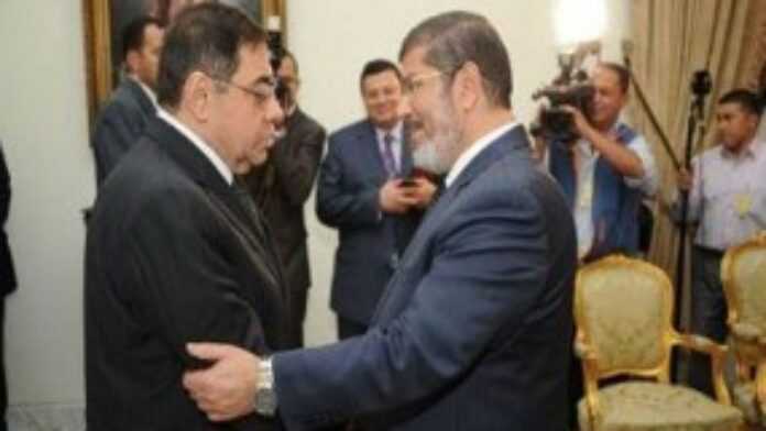 Abdel Meguid Mahmoud défie le président Mohamed Morsi