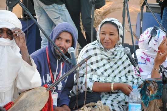 Fadimata Walett Oumar du groupe Tartit (© Fouâd Harit)