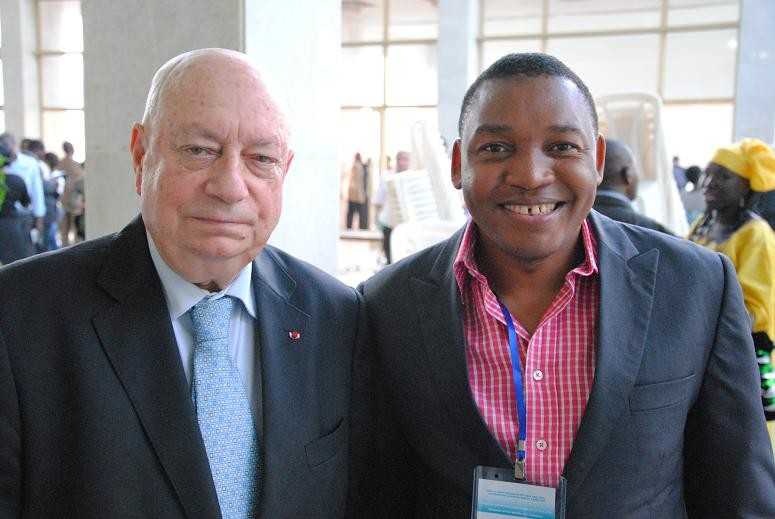 Hervé Bourges et Franklin Ndjiké (Canal Plus Cameroun)