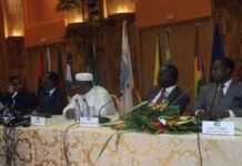 Centrafrique : gouvernement et rebelles signent un accord de paix à Libreville Centrafrique : gouvernement et rebelles signent un accord de paix à Libreville