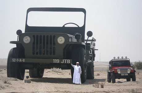 800px-sheikh_hamad_bin_hamdan_al_nahyan_with_largest_model_willys_jeep_2009.jpg 800px-sheikh_hamad_bin_hamdan_al_nahyan_with_largest_model_willys_jeep_2009.jpg