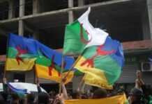 Des drapeaux berbères