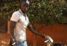 Un vélib’ à Bamako bkvuea5ceamwb-a.jpg