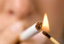 Maroc : un jeune de 18 ans en prison pour avoir fumé en plein Ramadan Maroc : un jeune de 18 ans en prison pour avoir fumé en plein Ramadan