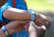 Smartphone : retrouver son enfant grâce à un bracelet Bluetooth, c’est possible !