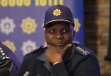 Afrique du Sud : ouverture d’une enquête contre la chef de la police Riah Phiyega Afrique du Sud : ouverture d’une enquête contre la chef de la police Riah Phiyega