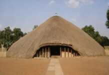 Cameroun : il garde le cadavre de sa femme sur son lit, six mois après sa mort Cameroun : il garde le cadavre de sa femme sur son lit, six mois après sa mort