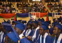 La spectaculaire remise des diplômes... 2013