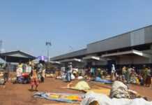 Centrafrique : des milliers de réfugiés envahissent le tarmac de l’aéroport Bangui M’poko