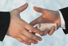 Croissance et corruption sont-elles compatibles ? Croissance et corruption sont-elles compatibles ?