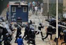 Algérie: 3 policiers suspendus après la diffusion d’une vidéo compromettante Algérie: 3 policiers suspendus après la diffusion d’une vidéo compromettante