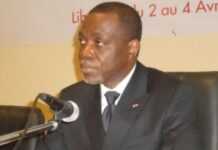 Gabon : le ministre de la Forêt séquestré Gabon : le ministre de la Forêt séquestré