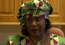 Burkina Faso : la veuve de Sankara appelle le peuple à la vigilance Burkina Faso : la veuve de Sankara appelle le peuple à la vigilance