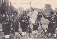 1914 Tirailleurs sénégalais avec leur drapeau