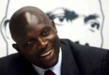 Liberia: George Weah élu sénateur en pleine crise d’Ebola Liberia: George Weah élu sénateur en pleine crise d’Ebola