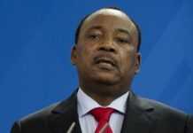 Niger : le président Issoufou interdit la diffusion de Charlie Hebdo Niger : le président Issoufou interdit la diffusion de Charlie Hebdo