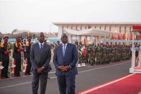 le_premier_du_senegal_mohammad_abdallah_dionne_et_le_president_macky_sall_prets_a_accueillir_le_roi_mohammed_vi.jpg