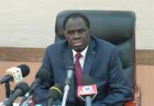 Burkina : face à l’armée, Michel Kafando cède et limoge le ministre de la Sécurité Burkina : face à l’armée, Michel Kafando cède et limoge le ministre de la Sécurité