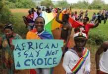 Ouganda : les homosexuels défient le pouvoir et fêtent la Gay Pride Ouganda : les homosexuels défient le pouvoir et fêtent la Gay Pride