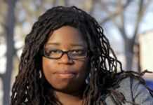 Doria Johnson : Les Noirs sont « en train de mourir aux Etats-Unis » Doria Johnson : Les Noirs sont « en train de mourir aux Etats-Unis »