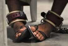 Maroc : huit policiers jugés pour avoir torturé à mort un jeune détenu Maroc : huit policiers jugés pour avoir torturé à mort un jeune détenu